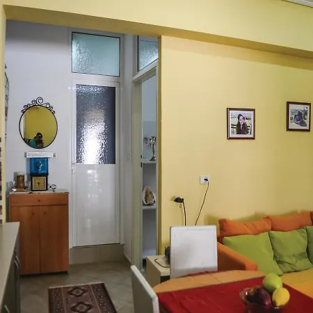 Two-bedroom In شقة
